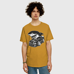 Футболка оверсайз мужская Акула на Тойоте, цвет: горчичный — фото 2