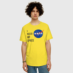 Футболка оверсайз мужская Nasa i need my space, цвет: желтый — фото 2