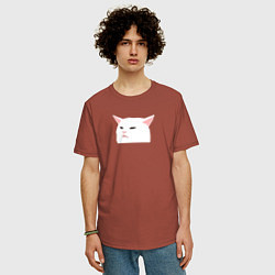 Футболка оверсайз мужская Белый кот из мема, цвет: кирпичный — фото 2