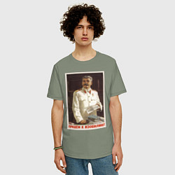 Футболка оверсайз мужская Сталин оптимист, цвет: авокадо — фото 2