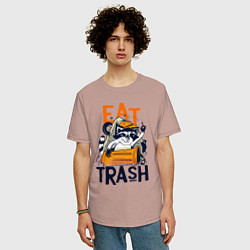Футболка оверсайз мужская Ешь мусор - мусорная панда, цвет: пыльно-розовый — фото 2