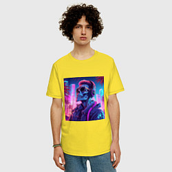 Футболка оверсайз мужская Скелет на фоне неонового города, цвет: желтый — фото 2