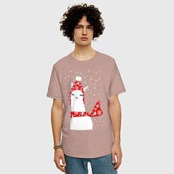 Футболка оверсайз мужская Лама - альпака в шапочке и шарфе, цвет: пыльно-розовый — фото 2