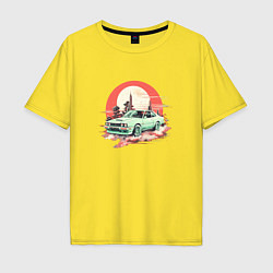 Футболка оверсайз мужская Старое авто на оранжевом небесном фоне, цвет: желтый