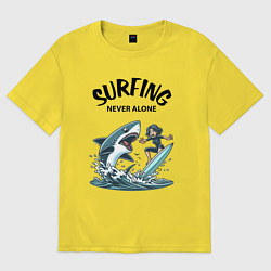 Футболка оверсайз мужская Surfing never alone - shark and girl, цвет: желтый