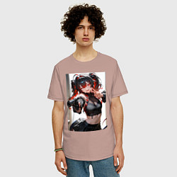 Футболка оверсайз мужская Девушка-демон с пистолетом, цвет: пыльно-розовый — фото 2