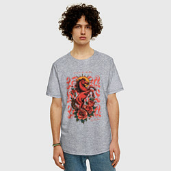 Футболка оверсайз мужская Красный огненный конь на закате с розами тату, цвет: меланж — фото 2