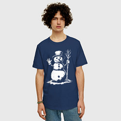 Футболка оверсайз мужская Снеговик приветливый, цвет: тёмно-синий — фото 2