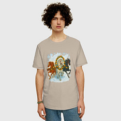 Футболка оверсайз мужская Новогодняя тройка лошадей, цвет: миндальный — фото 2