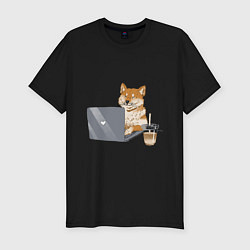 Футболка slim-fit Собака Сиба ину печатает на ноутбуке с кофе, цвет: черный