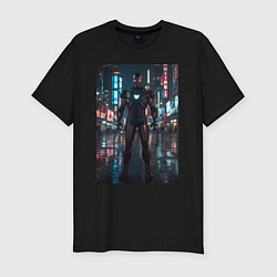 Футболка slim-fit Железный человек посреди ночного города, цвет: черный