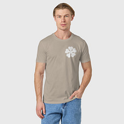 Футболка хлопковая мужская ЧЁРНЫЙ КЛЕВЕР НА СПИНЕ, цвет: миндальный — фото 2