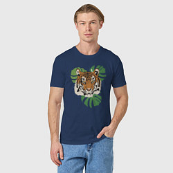 Футболка хлопковая мужская Тигр в джунглях, цвет: тёмно-синий — фото 2