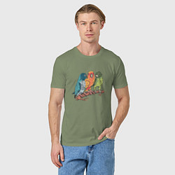 Футболка хлопковая мужская Три волнистых попугая на ветке, цвет: авокадо — фото 2