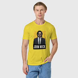 Футболка хлопковая мужская Джон Уик в черных очках, цвет: желтый — фото 2