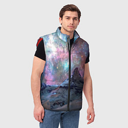 Мужской жилет Снежная вершина и бесконечное космическое простран, цвет: 3D-красный — фото 2