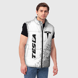 Мужской жилет Tesla speed на светлом фоне со следами шин: надпис, цвет: 3D-черный — фото 2