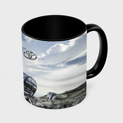 Кружка 3D Toyota Land Cruiser Prado на скальных камнях Mount, цвет: 3D-белый + черный