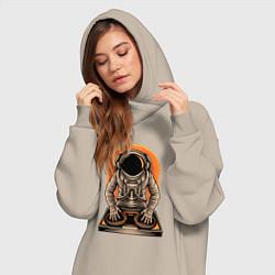 Женское худи-платье Космонавт диджей - cosmo DJ, цвет: миндальный — фото 2