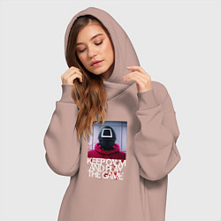Женское худи-платье Сохраняй спокойствие Игра в кальмара, цвет: пыльно-розовый — фото 2