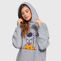 Женское худи-платье Космонавтик на луне, цвет: меланж — фото 2