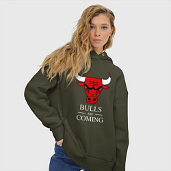 Толстовка оверсайз женская Chicago Bulls are coming Чикаго Буллз, цвет: хаки — фото 2