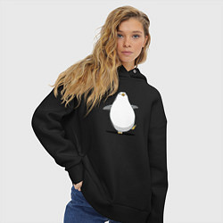 Толстовка оверсайз женская Мультяшный пингвин шагает, цвет: черный — фото 2