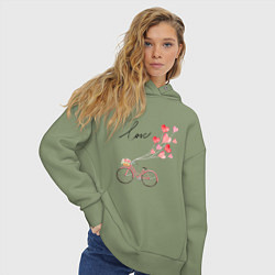 Толстовка оверсайз женская Велосипед с сердечками и цветами, цвет: авокадо — фото 2
