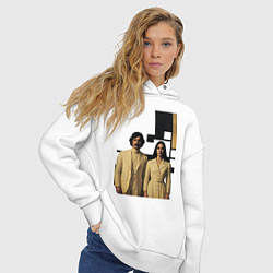 Толстовка оверсайз женская Винтажная пара - девушка с мужчиной в белых костюм, цвет: белый — фото 2