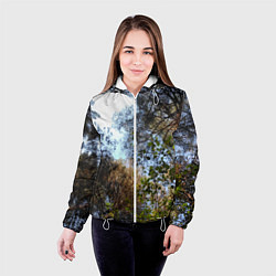Куртка с капюшоном женская Небо в соснах, цвет: 3D-белый — фото 2