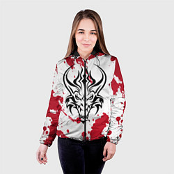 Куртка с капюшоном женская Дракон на фоне красных пятен, цвет: 3D-черный — фото 2