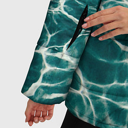 Куртка зимняя женская Абстрактные волны в воде - Тёмно-зелёный, цвет: 3D-светло-серый — фото 2