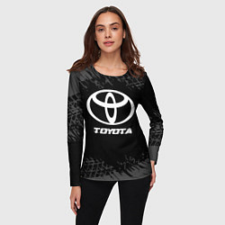 Лонгслив женский Toyota speed на темном фоне со следами шин, цвет: 3D-принт — фото 2