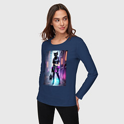 Лонгслив хлопковый женский Крутая модная кисуля в ночном Бронксе - нейросеть, цвет: тёмно-синий — фото 2
