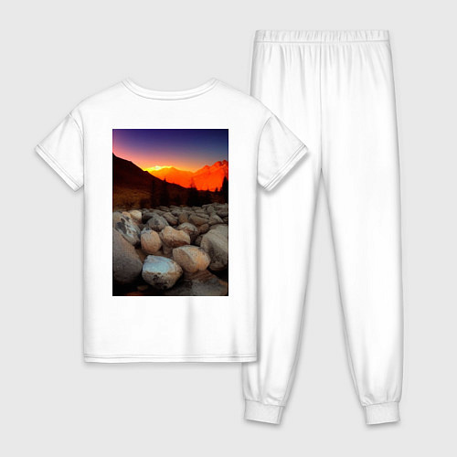 Женская пижама Горный пейзаж в закате солнца, каменная река / Белый – фото 2