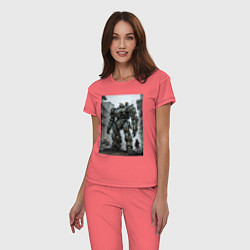 Пижама хлопковая женская Конвой роботов в городе, цвет: коралловый — фото 2