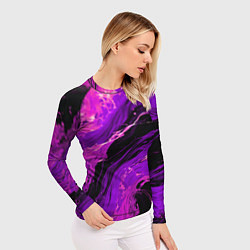 Рашгард женский Фиолетовые брызги на чёрном фоне, цвет: 3D-принт — фото 2