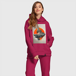 Женский костюм оверсайз Постер машины, цвет: маджента — фото 2