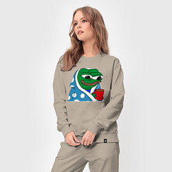 Костюм хлопковый женский Frog Pepe мем, цвет: миндальный — фото 2