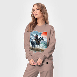 Костюм хлопковый женский Японский самурай на коне - нейросеть, цвет: пыльно-розовый — фото 2