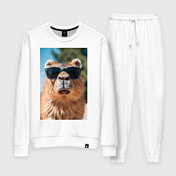 Женский костюм Модная капибара в очках