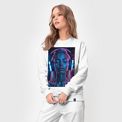 Костюм хлопковый женский Девушка с наушниками в неоне, цвет: белый — фото 2