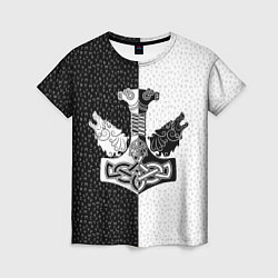 Женская футболка Волки воины и знак молот тора в рунах