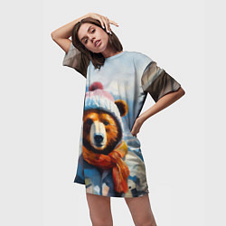 Футболка женская длинная Бурый медведь в зимней одежде, цвет: 3D-принт — фото 2