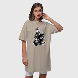 Футболка женская-платье Punks not dead - motto, цвет: миндальный — фото 2