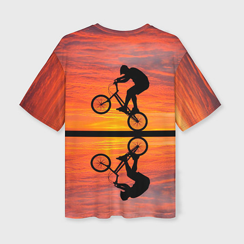 Женская футболка оверсайз Велосипедист в отражении / 3D-принт – фото 2