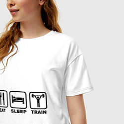 Футболка оверсайз женская Eat Sleep Train цвета белый — фото 2