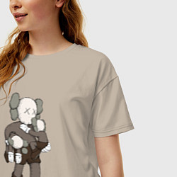 Футболка оверсайз женская KAWS, цвет: миндальный — фото 2