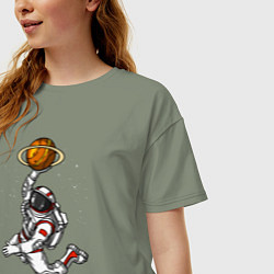 Футболка оверсайз женская Космический баскетболист, цвет: авокадо — фото 2