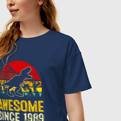 Футболка оверсайз женская Потрясающий динозавр с 1989 года, цвет: тёмно-синий — фото 2